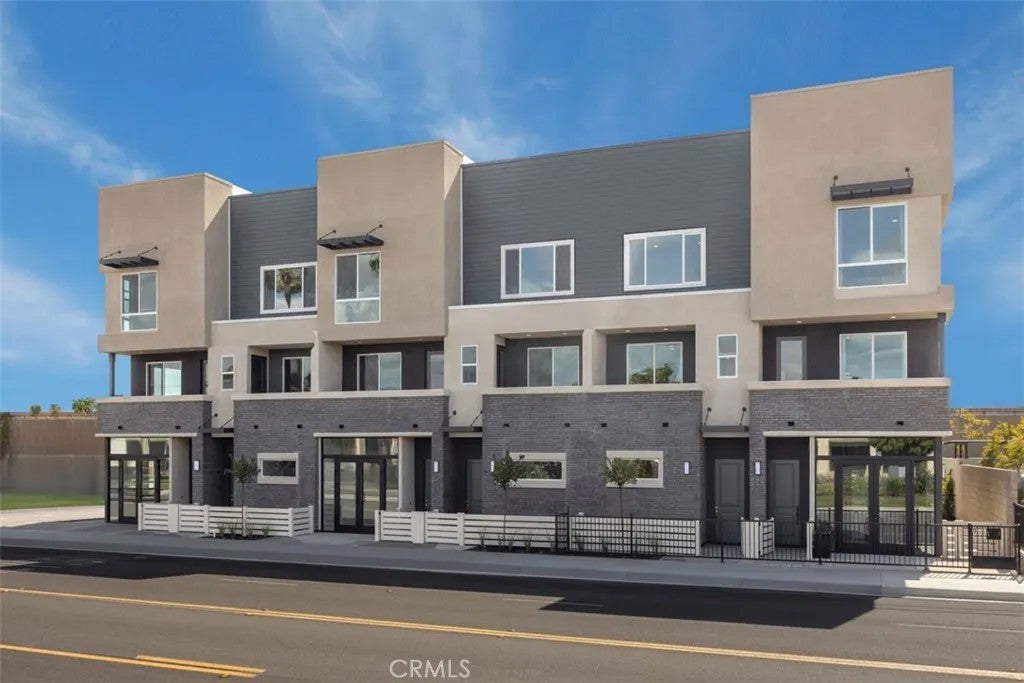 105 Chaparral