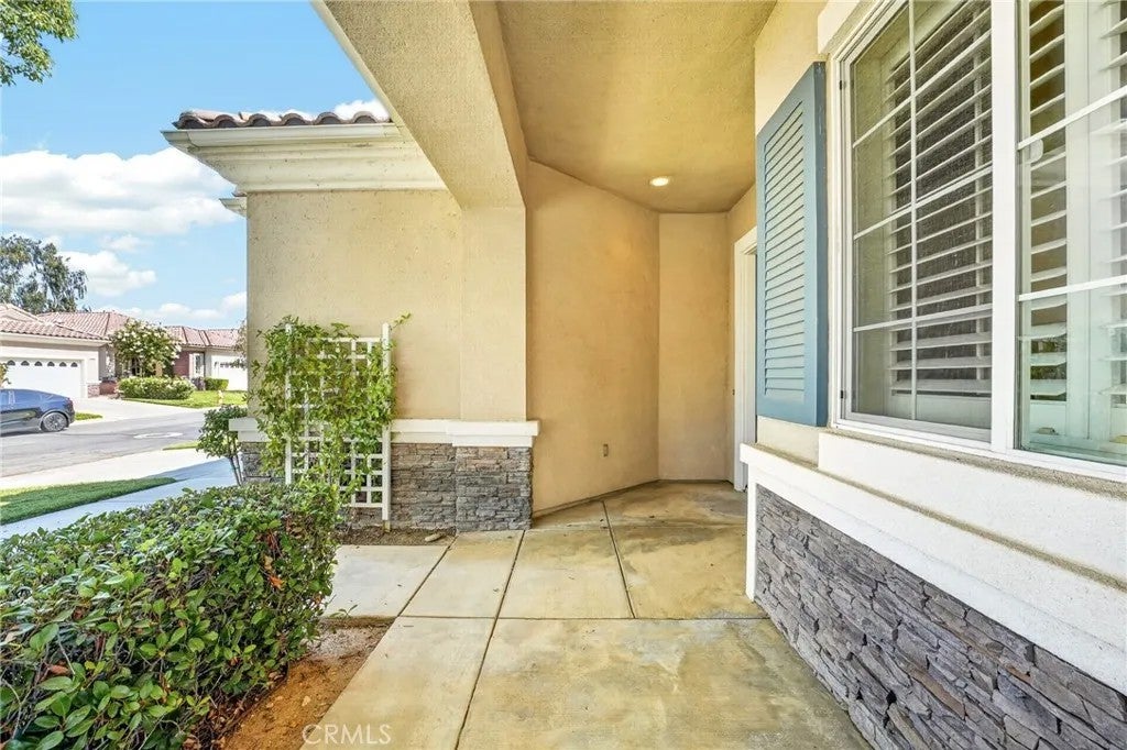 1730 N Forest Oaks
