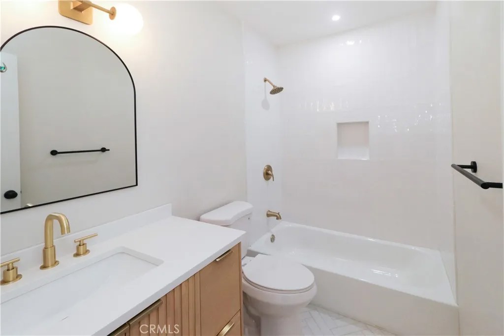 6679 Linda Vista Road 10