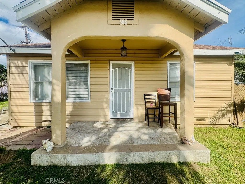 Photo of 508 Beardsley Ave, Bakersfield, CA 93308 (MLS # SR26034641)