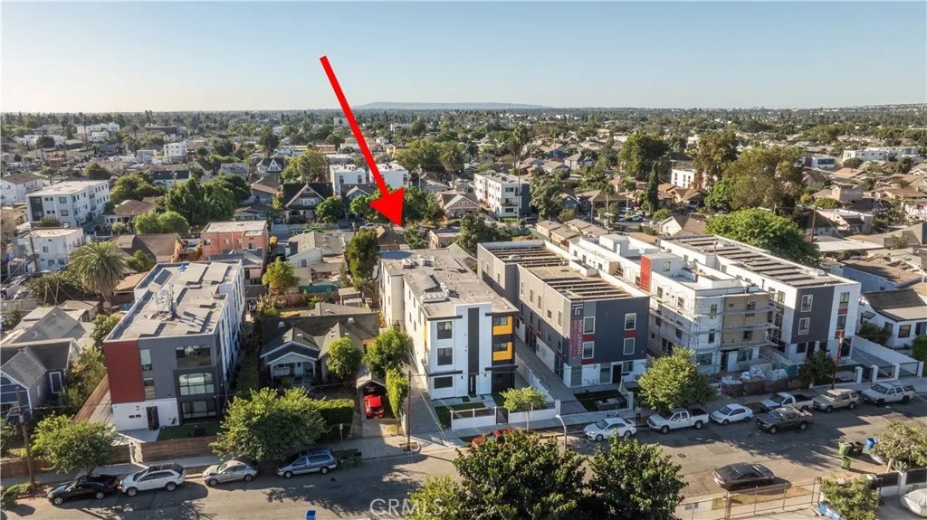 1444 W 37th Street