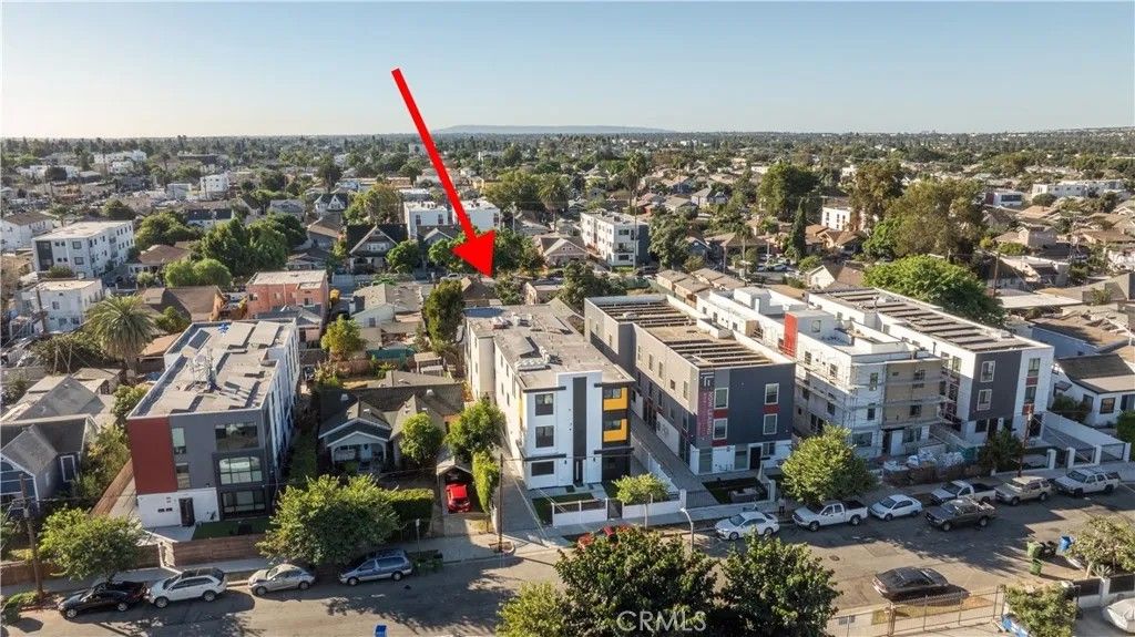 Photo of 1444 W 37th Street, Los Angeles, CA 90018 (MLS # OC26013171)