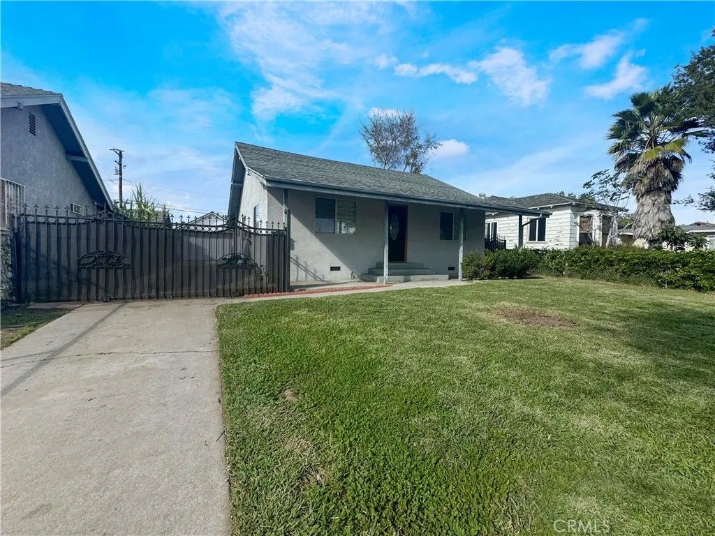 Photo of 209 Elm St, Alhambra, CA 91801 (MLS # CV26017270)