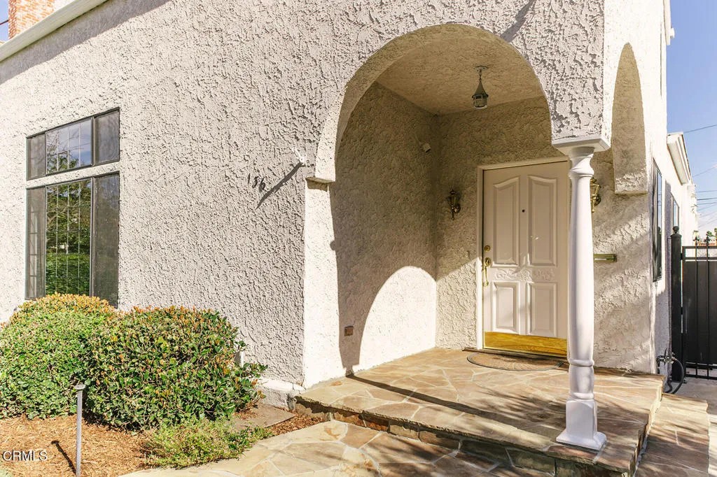 136 S Arden Boulevard