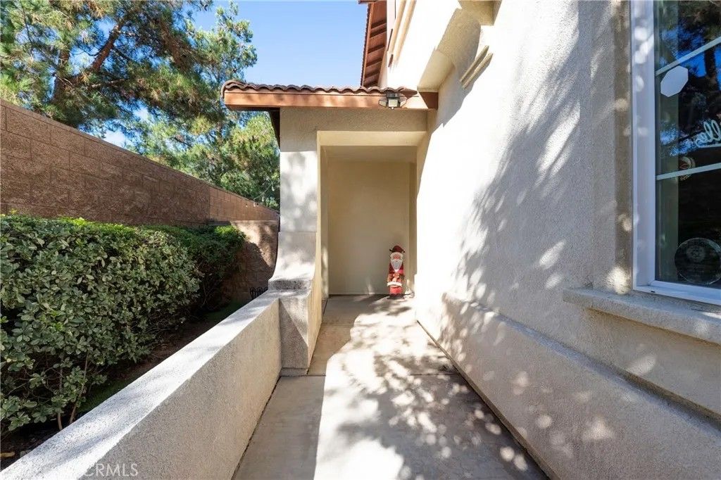 Photo of 10997 Cedarhurst Way, Riverside, CA 92503 (MLS # SR25273506)