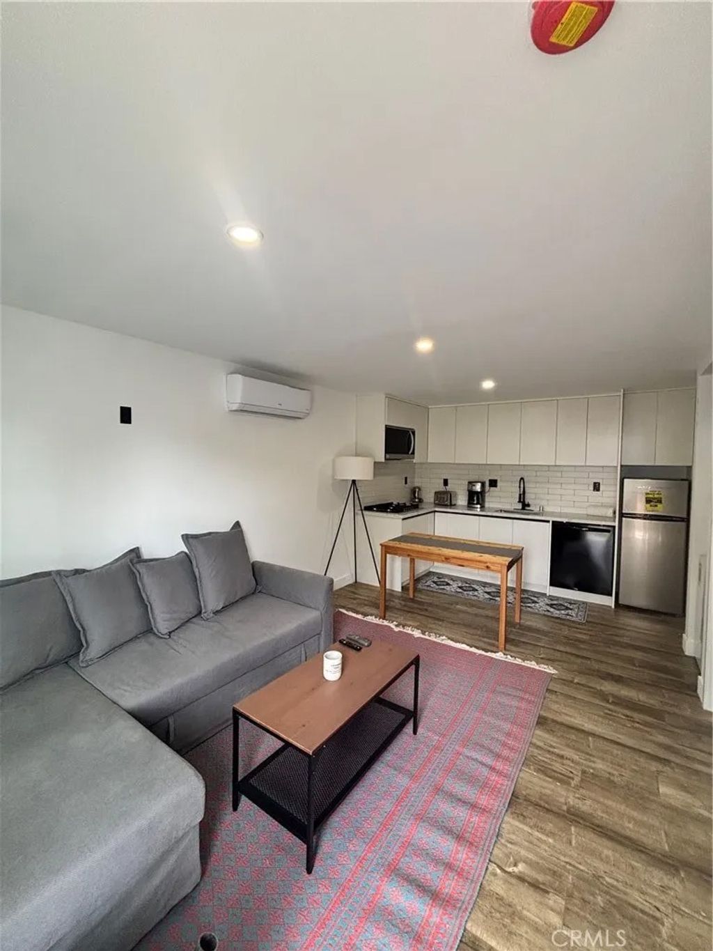 Photo of 5500 Keokuk, Woodland Hills, CA 91367 (MLS # SR25248876)