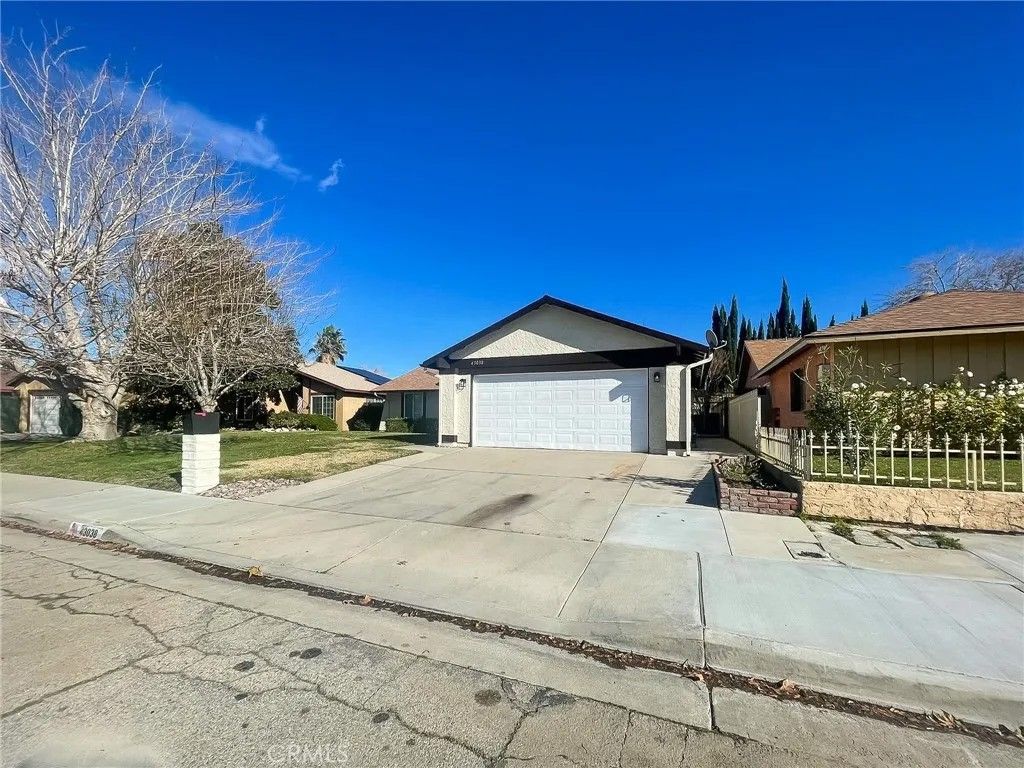 Photo of 43038 Burlwood Dr, Lancaster, CA 93536 (MLS # SR26004139)