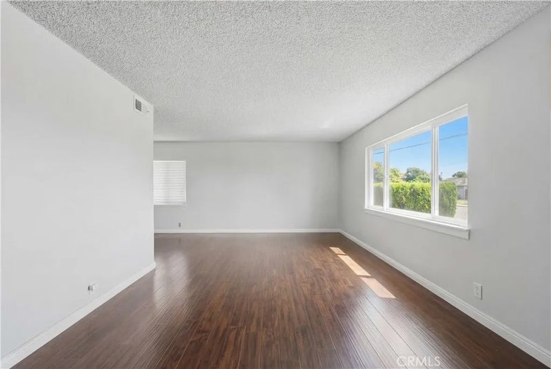 285 W Covina