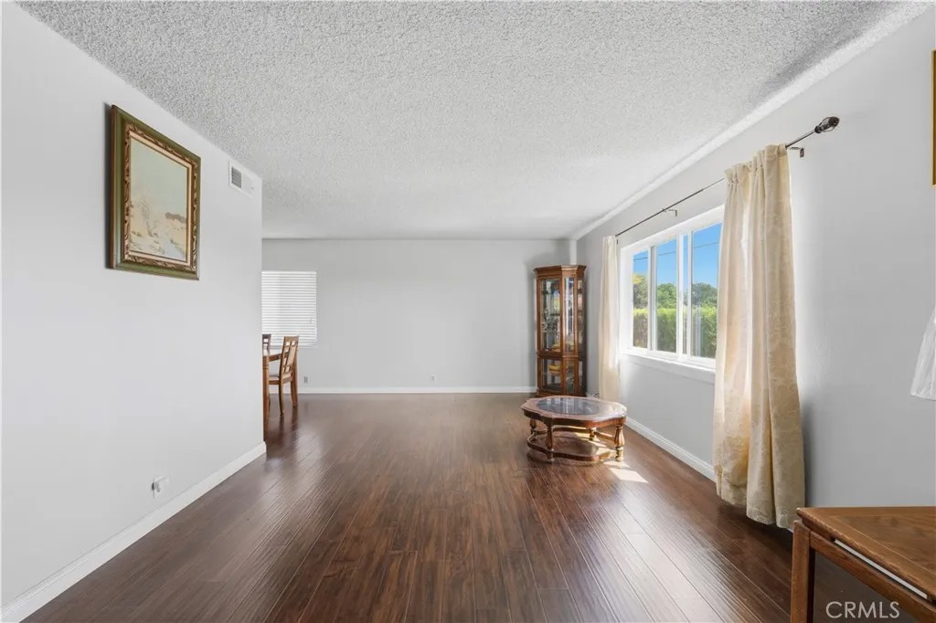 285 W Covina