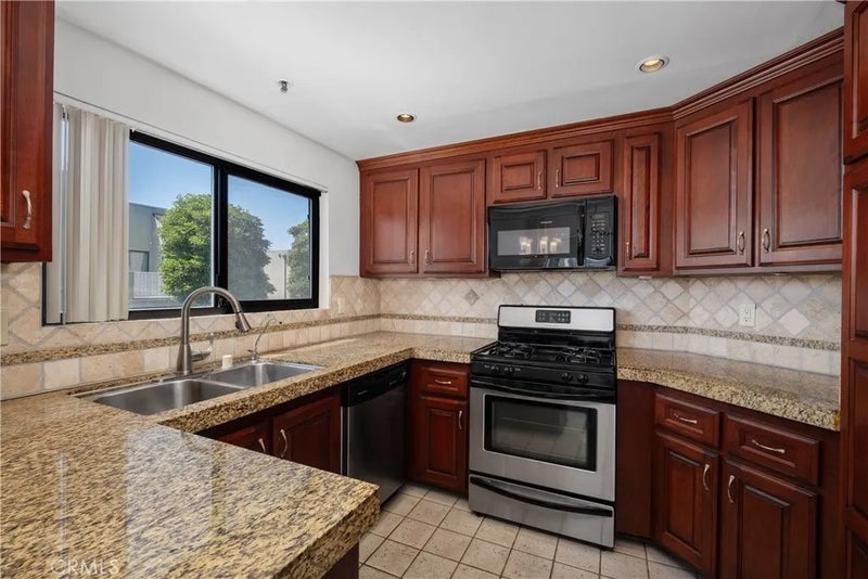 17652 Sergio Circle 202