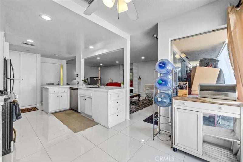 919 Glencliff