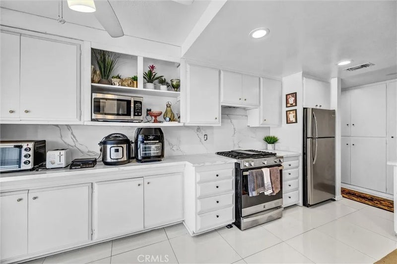 919 Glencliff
