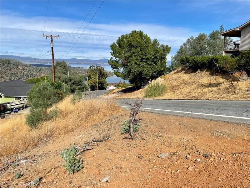 6875 Grande Vista Dr.