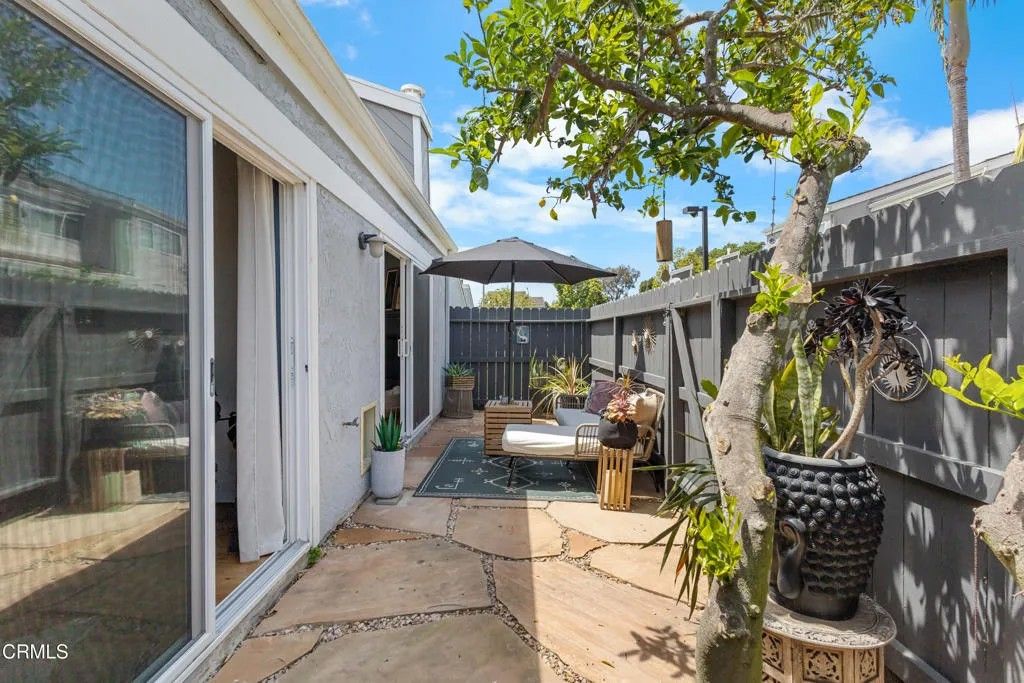 Photo of 417 Harbor Lights Lane, Port Hueneme, CA 93041 (MLS # V1-35784)