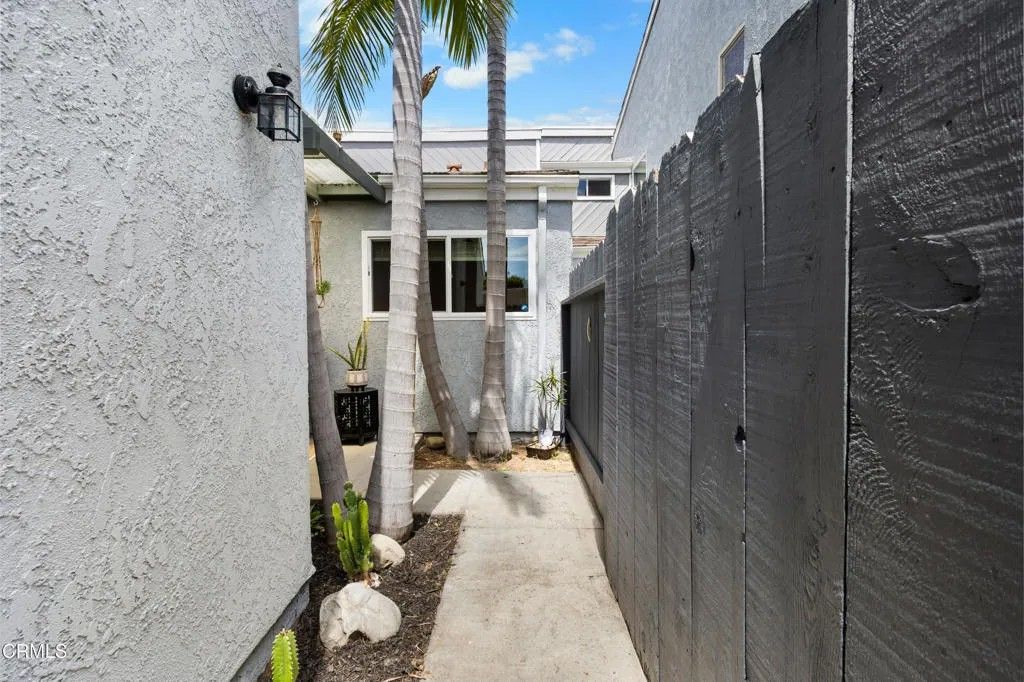 Photo of 417 Harbor Lights Lane, Port Hueneme, CA 93041 (MLS # V1-35784)