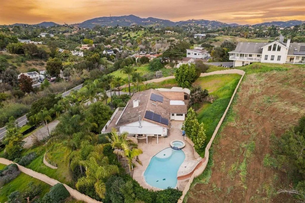 Photo of 1567 Monte Vista Drive, Vista, CA 92084 (MLS # NDP2601402)