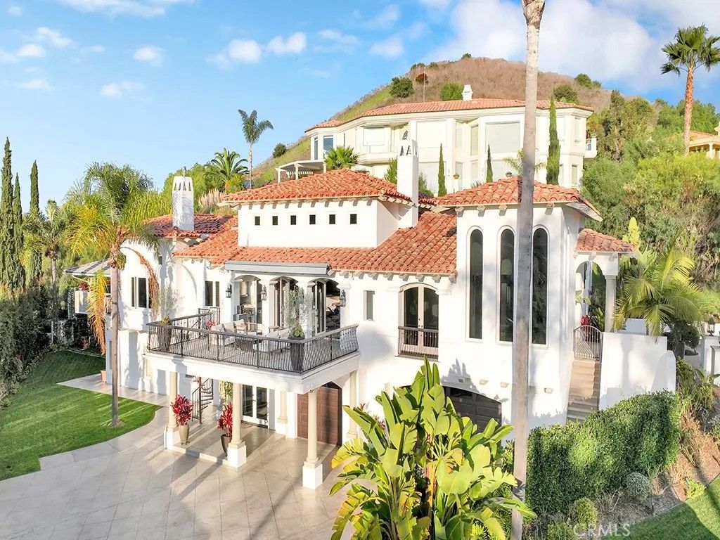 Photo of 30732 Paseo Elegancia, San Juan Capistrano, CA 92675 (MLS # OC26068278)