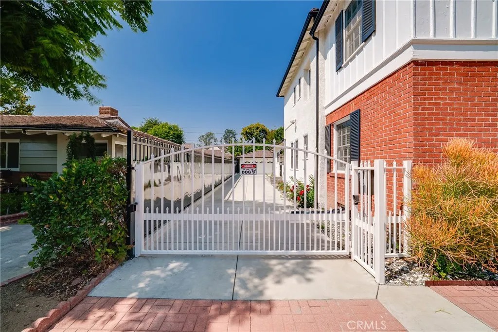 2245 E California
