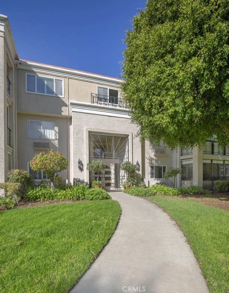 5499 Paseo Del Lago West 2D