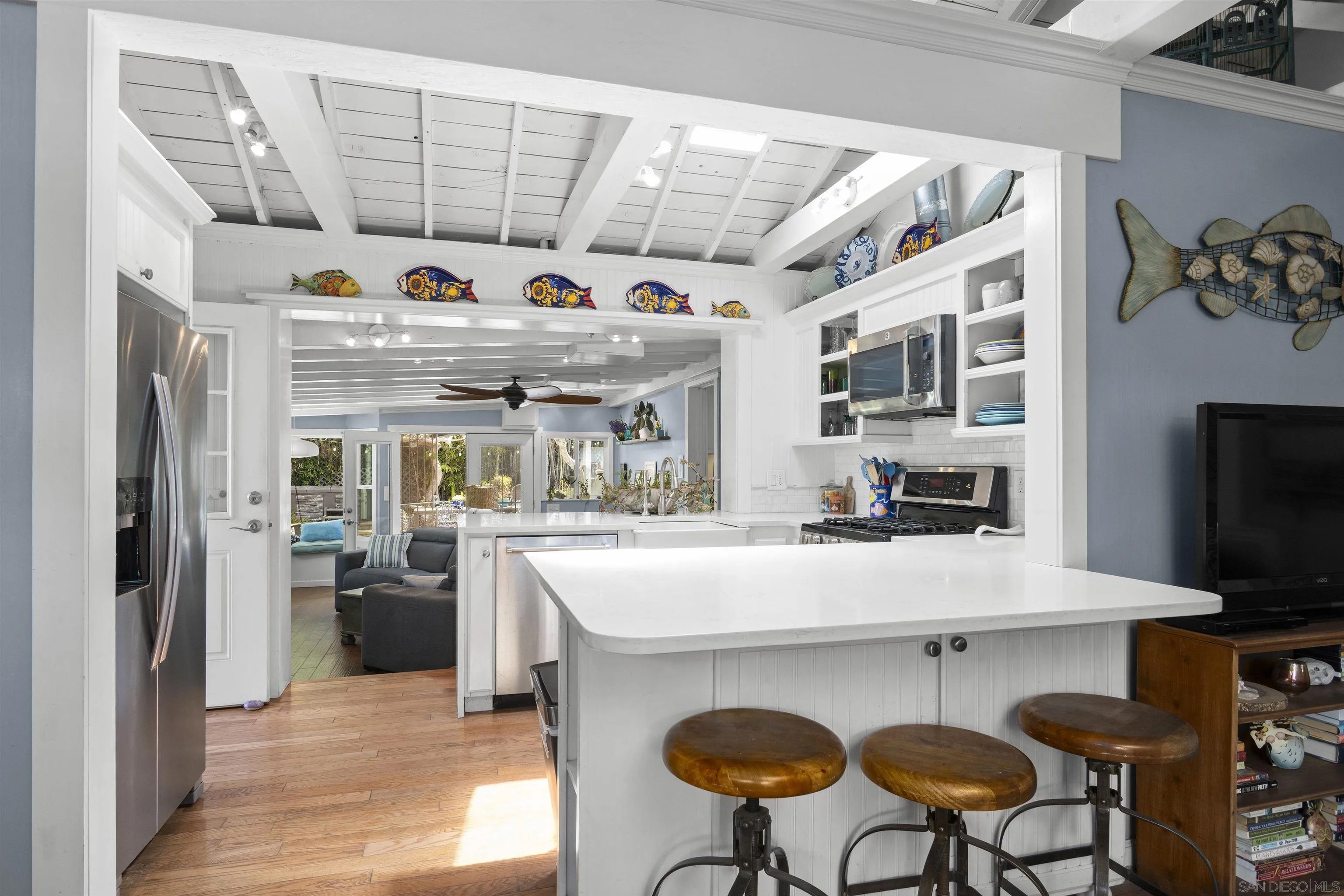 2810 Madison