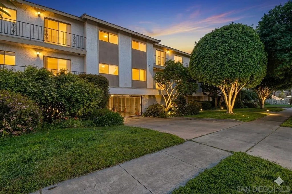 Photo of 835 E Ave #B, Coronado, CA 92118 (MLS # 260006819)