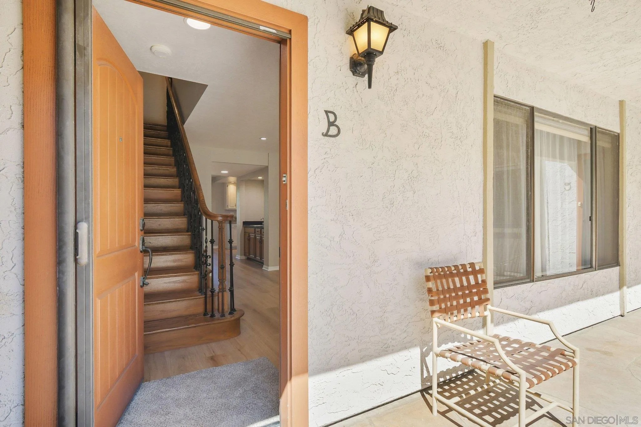 835 E Ave B