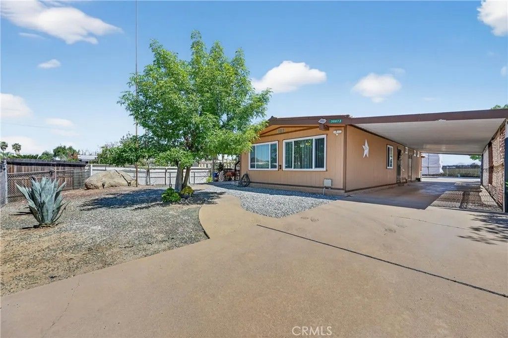 Photo of 30072 Santa Rosalia Dr, Menifee, CA 92584 (MLS # SW26061690)