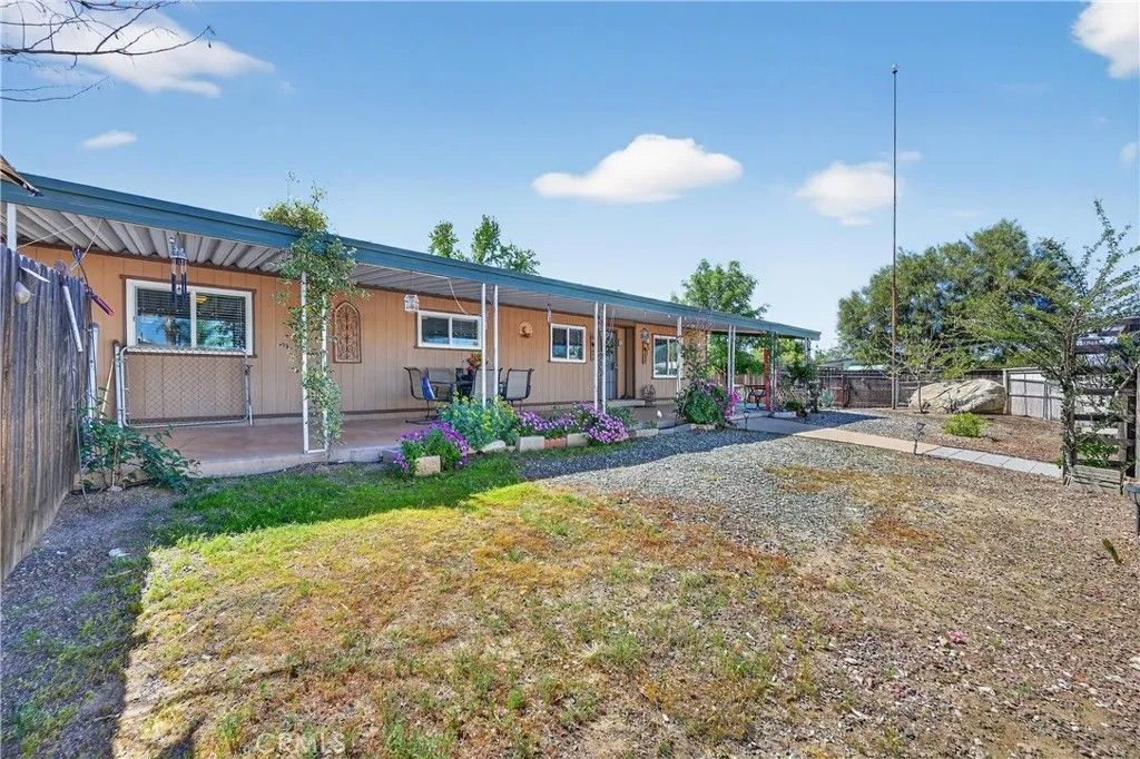 Photo of 30072 Santa Rosalia Dr, Menifee, CA 92584 (MLS # SW26061690)