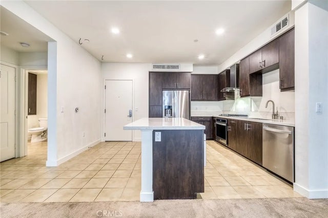 1226 Nolita, Irvine