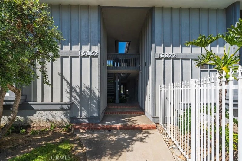 16872 Pacific Coast Highway 205