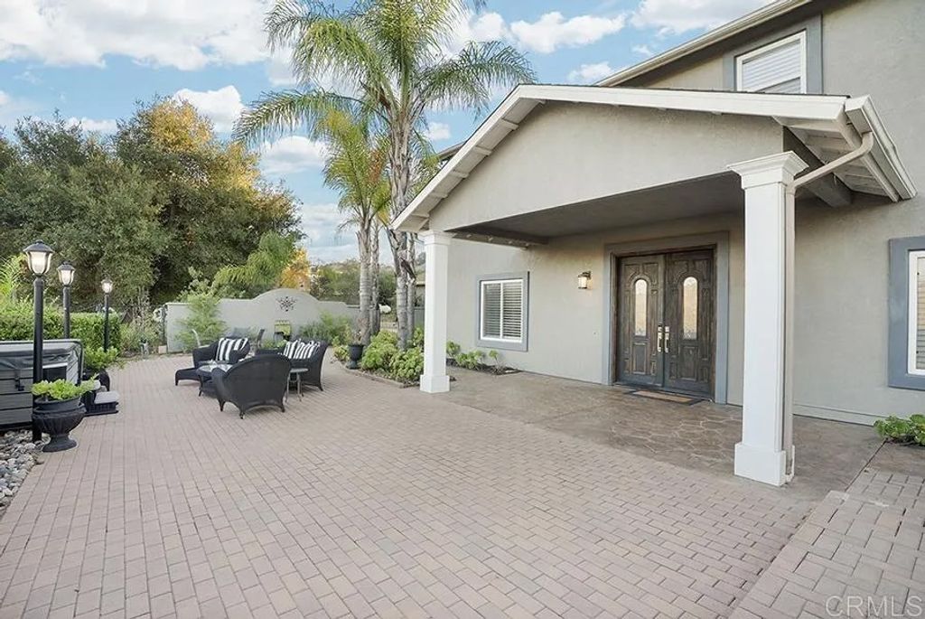 Photo of 29738 Roble Verde, Valley Center, CA 92082 (MLS # PTP2508204)