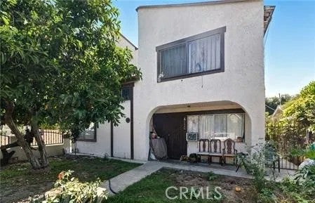 2526 Flower Street