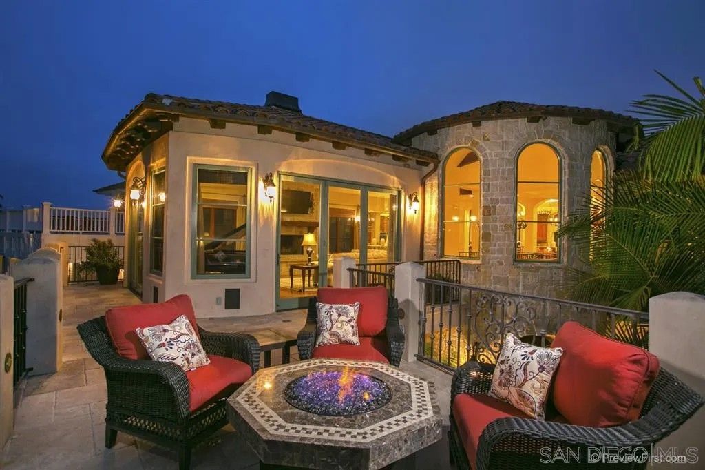 Photo of 1150 Pine St, Coronado, CA 92118 (MLS # 250042140)