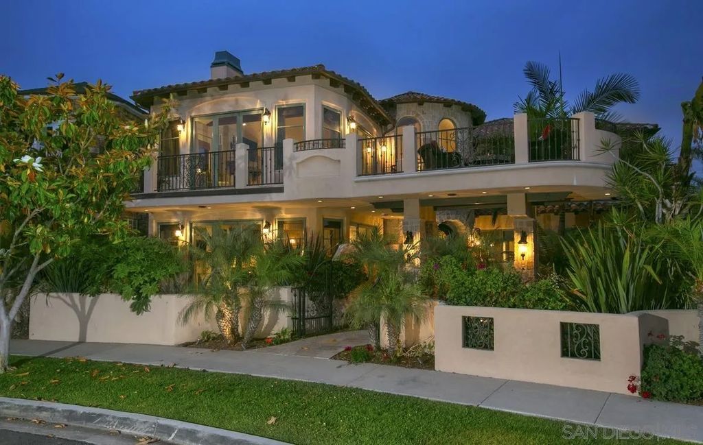 Photo of 1150 Pine St, Coronado, CA 92118 (MLS # 250042140)