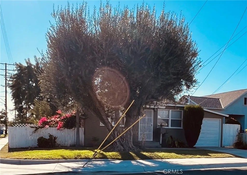 Photo of 8564 Cole St, Downey, CA 90242 (MLS # DW25268353)