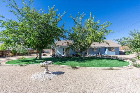 Tiny photo for 19809 Modoc Rd, Apple Valley, CA 92308 (MLS # HD25247287)