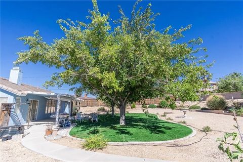 Tiny photo for 19809 Modoc Rd, Apple Valley, CA 92308 (MLS # HD25247287)