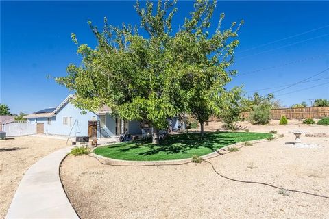 Tiny photo for 19809 Modoc Rd, Apple Valley, CA 92308 (MLS # HD25247287)