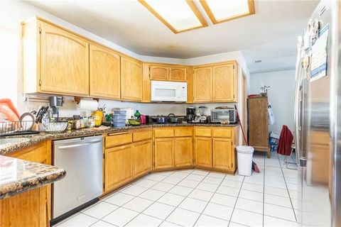 Tiny photo for 19809 Modoc Rd, Apple Valley, CA 92308 (MLS # HD25247287)