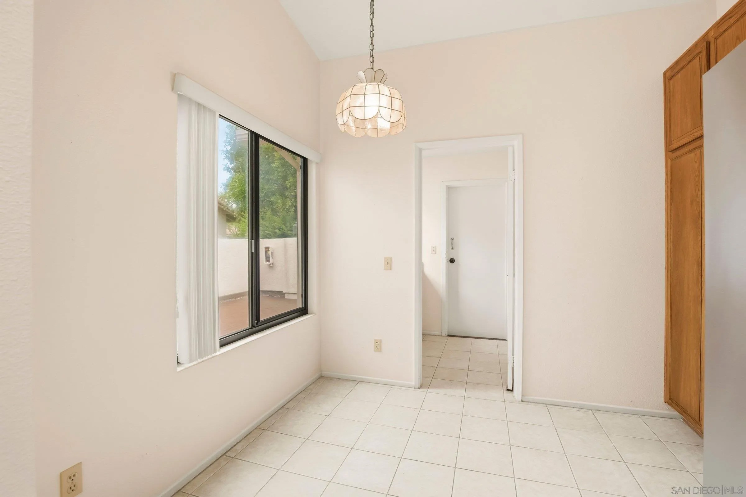 17940 Avenida Alozdra