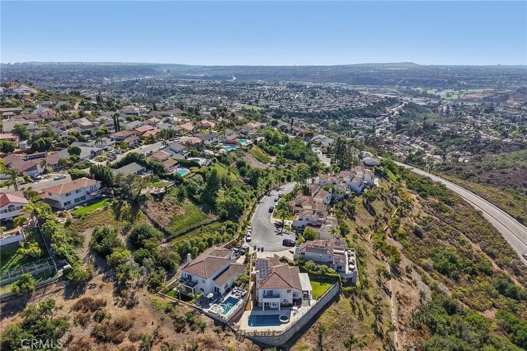 6372 Camino Largo