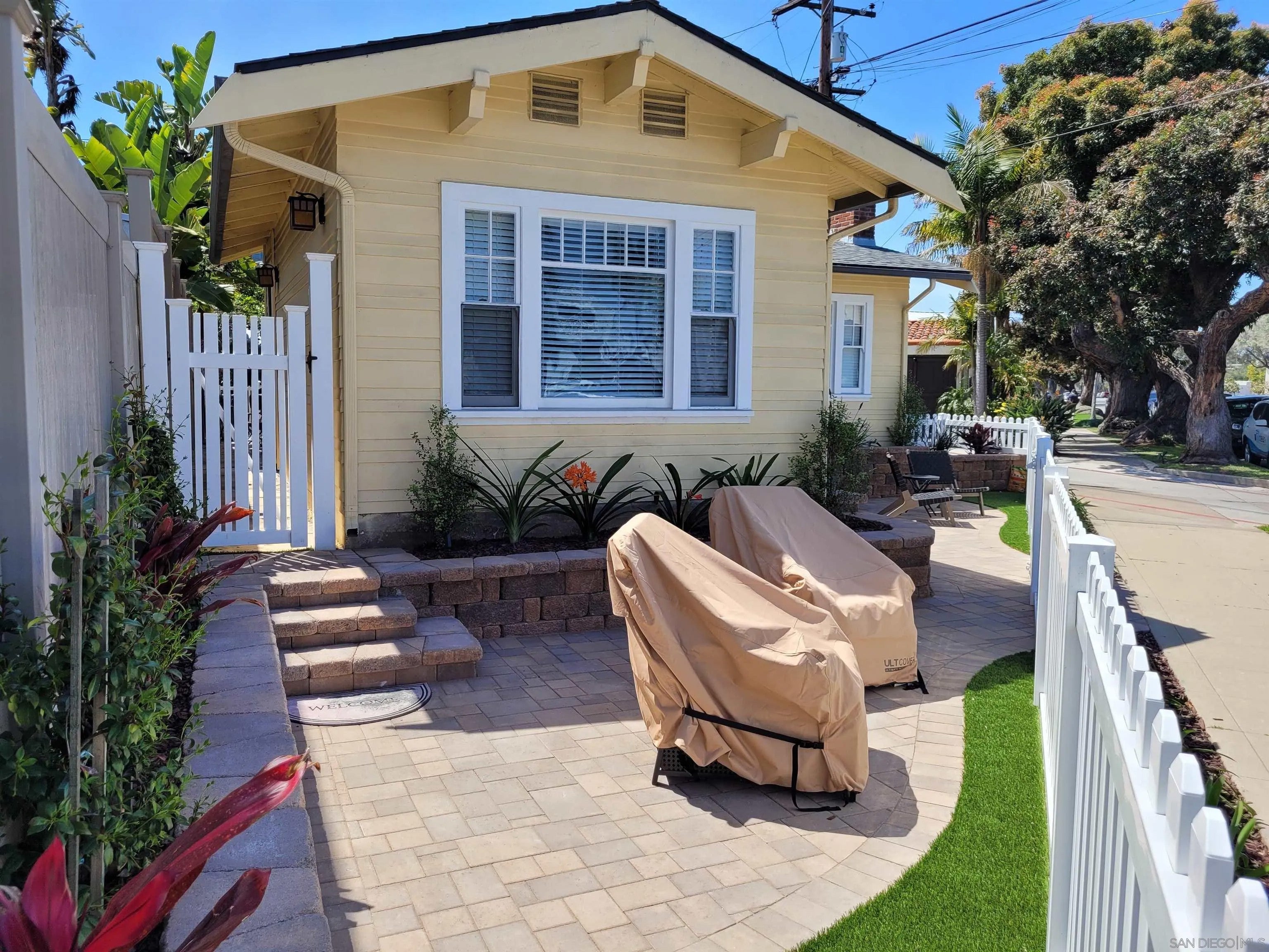 817 Olive Ave