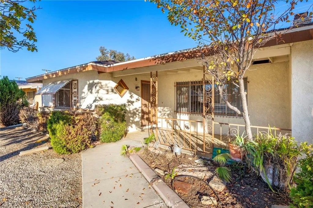 Photo of 1258 Turquoise St, Hemet, CA 92543 (MLS # SW25276884)