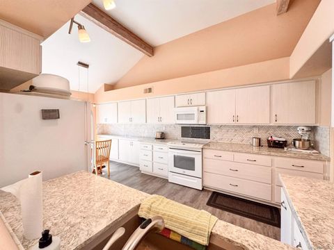 Tiny photo for 8585 Via Mallorca #4, La Jolla, CA 92037 (MLS # 2600863)