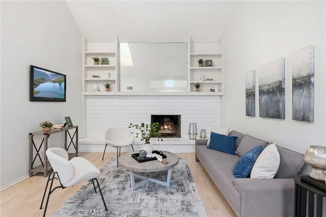 3 Willow Tree, Irvine
