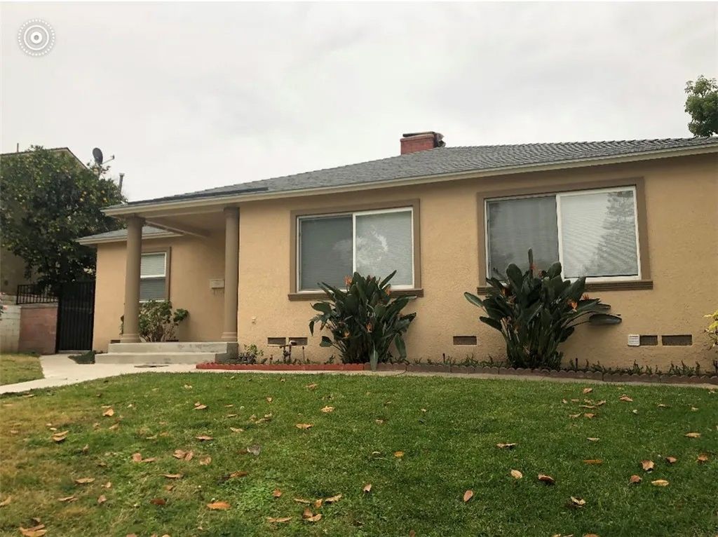 Photo of 620 Stephen Rd, Burbank, CA 91504 (MLS # AR26006146)