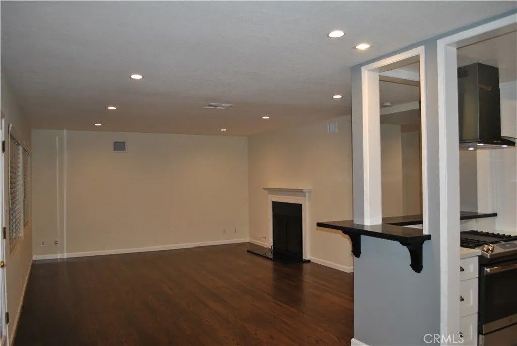 Photo of 620 Stephen Rd, Burbank, CA 91504 (MLS # AR26006146)