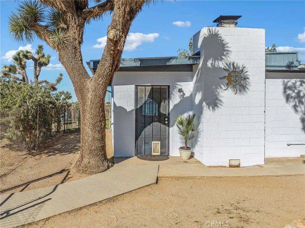 Photo of 9770 2nd St, Phelan, CA 92371 (MLS # HD25277048)