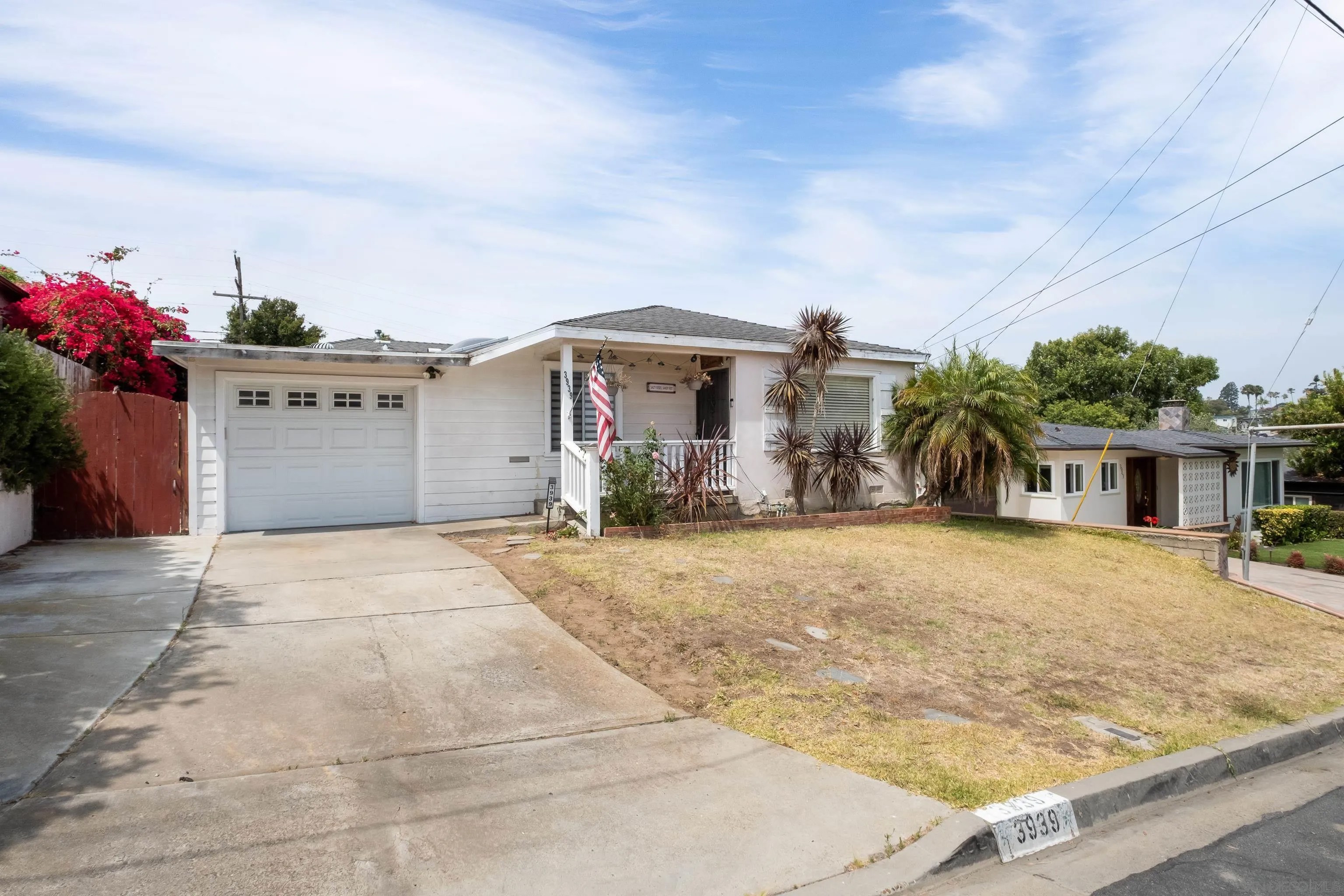 3939 Santa Cruz Avenue