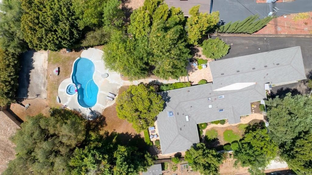 1143 Cypress Dr
